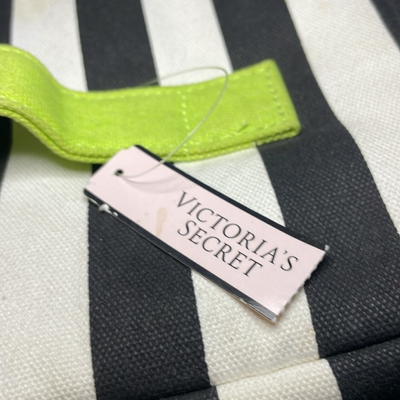 NWT Victoria's Secret Coral Pink Intimates Travel Bag - Picture 5 of 12